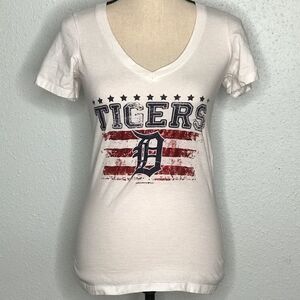 Women’s Fitted Detroit Tigers T-shirt